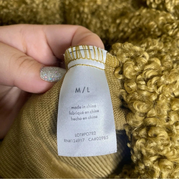 WeWoreWhat Tan Olive Oversized Faux Fur Teddy Shacket Jacket Size Medium Large - Picture 11 of 12